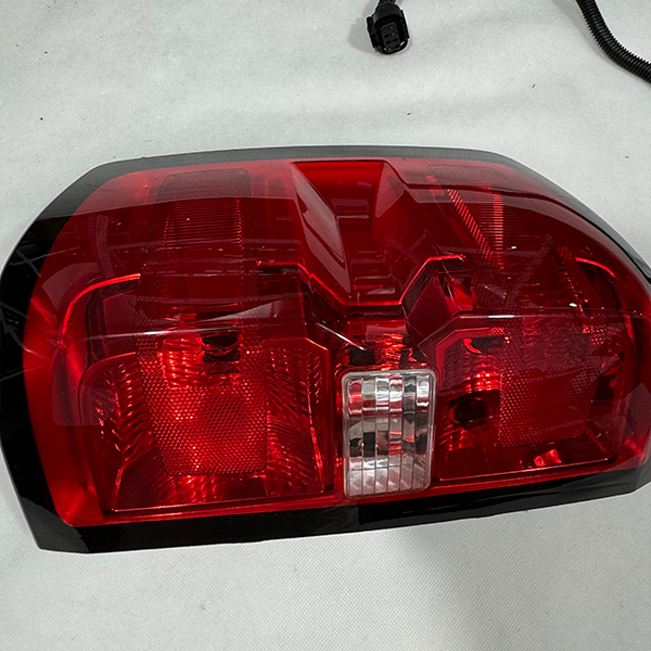 14silverado Rear Lamp JS23-88